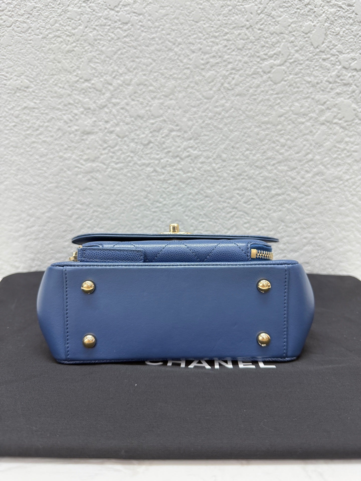 Chanel - Flap Bag with Top Handle - Caviar leather - Blue - (Small)