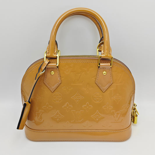 Louis Vuitton - Alma BB - Patent leather - Soft pink (Lotus Root Pink) with Gold-Tone Hardware - (mini)