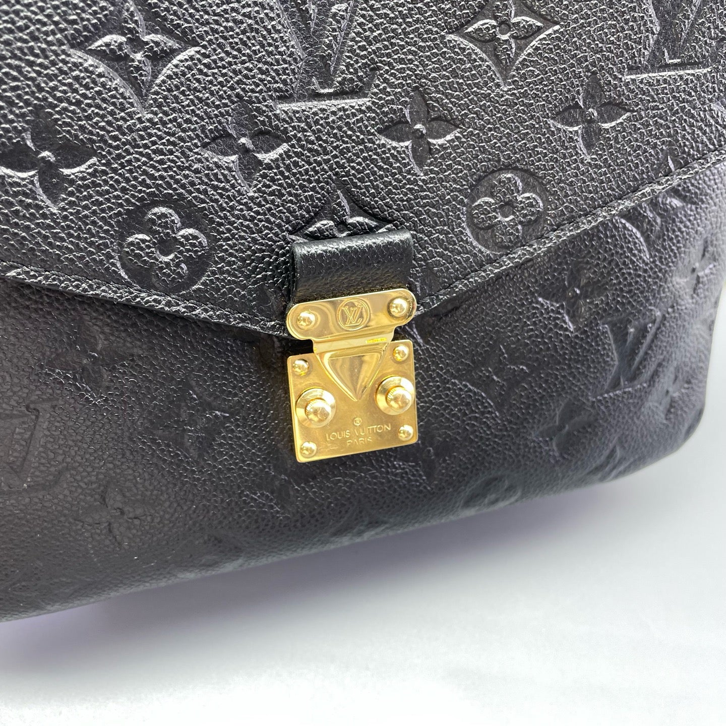 Louis Vuitton - Pochette Metis - Monogram Empreinte leather - Black - (small)
