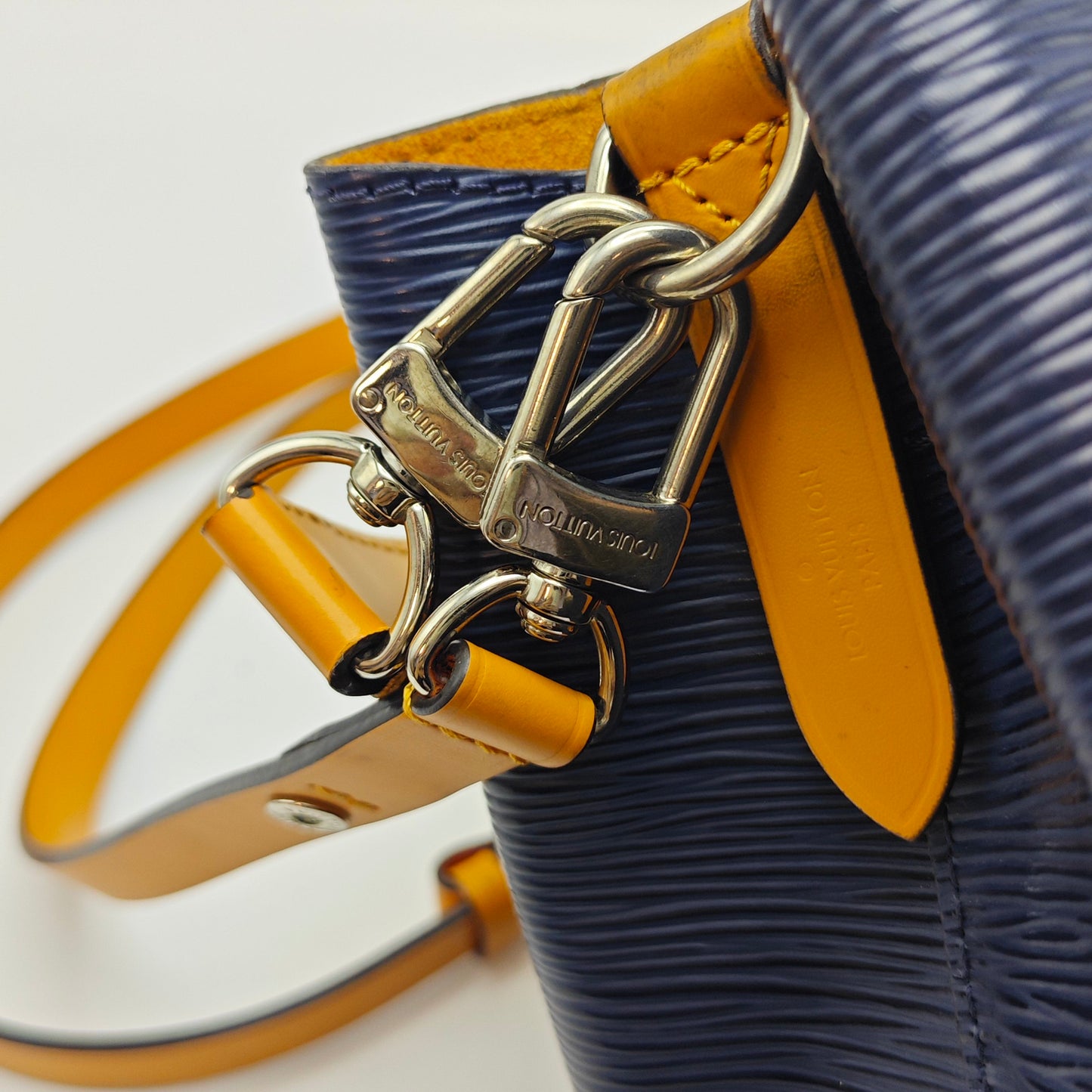 Louis Vuitton - NeoNoe BB - Epi Leather - Blue - (small)