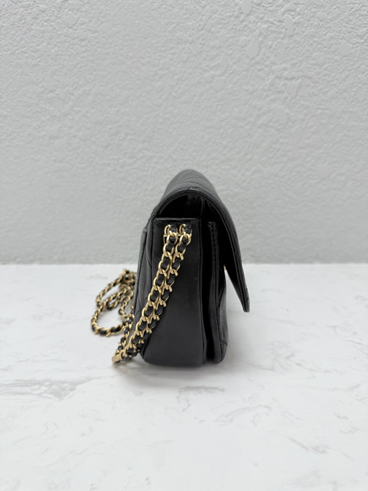 Chanel - Wallet on Chain (WOC) - Lambskin leather - Black - (mini)