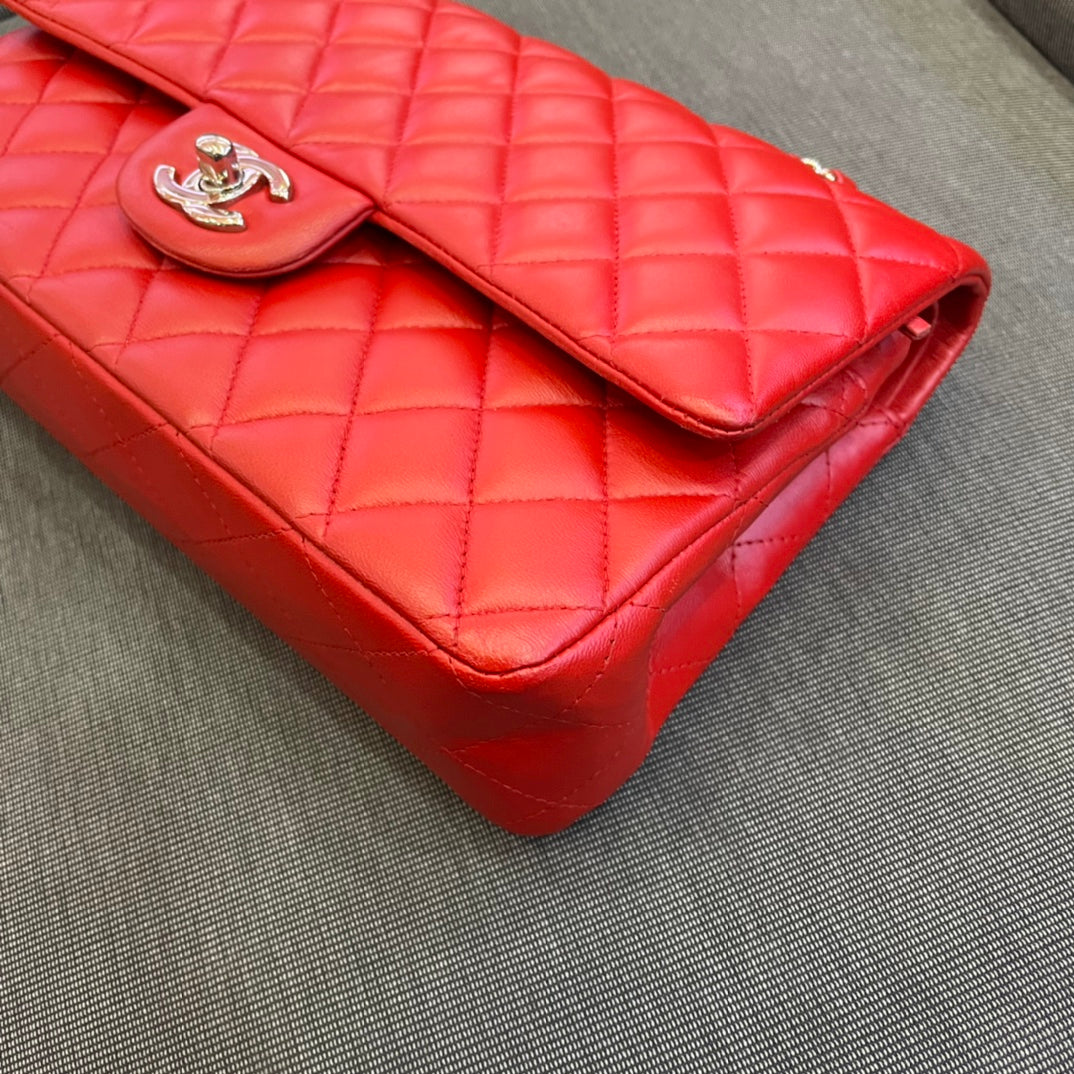 Chanel - Classic Flap Medium - Lambskin leather - Red with Silver-Tone Hardware - (Medium)