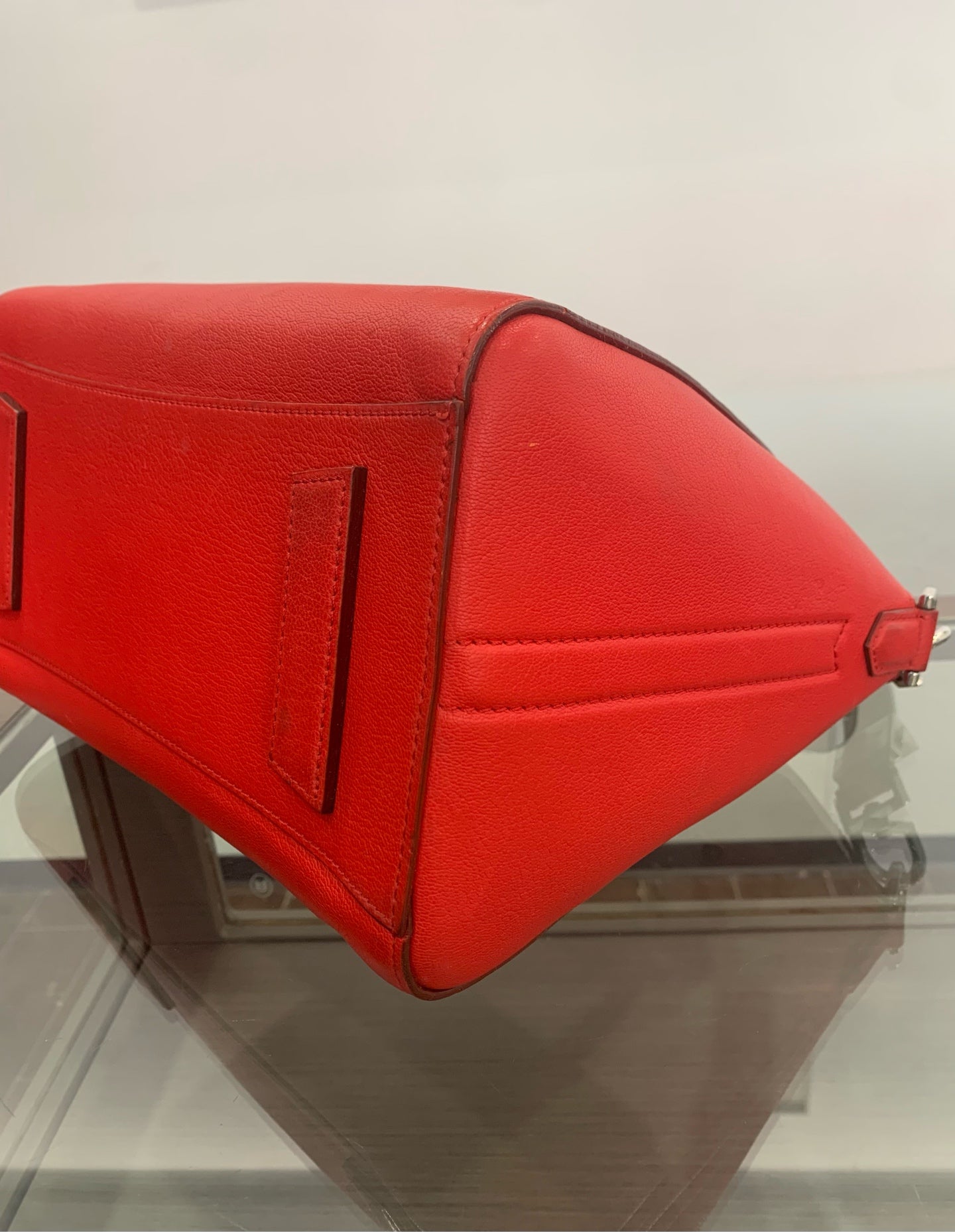 Givenchy - Antigona - Leather - Red - (Small)