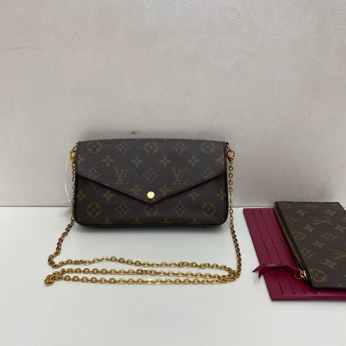 Louis Vuitton - Pochette Félicie - Monogram coated canvas with leather trim and textile lining - Brown - (Mini)