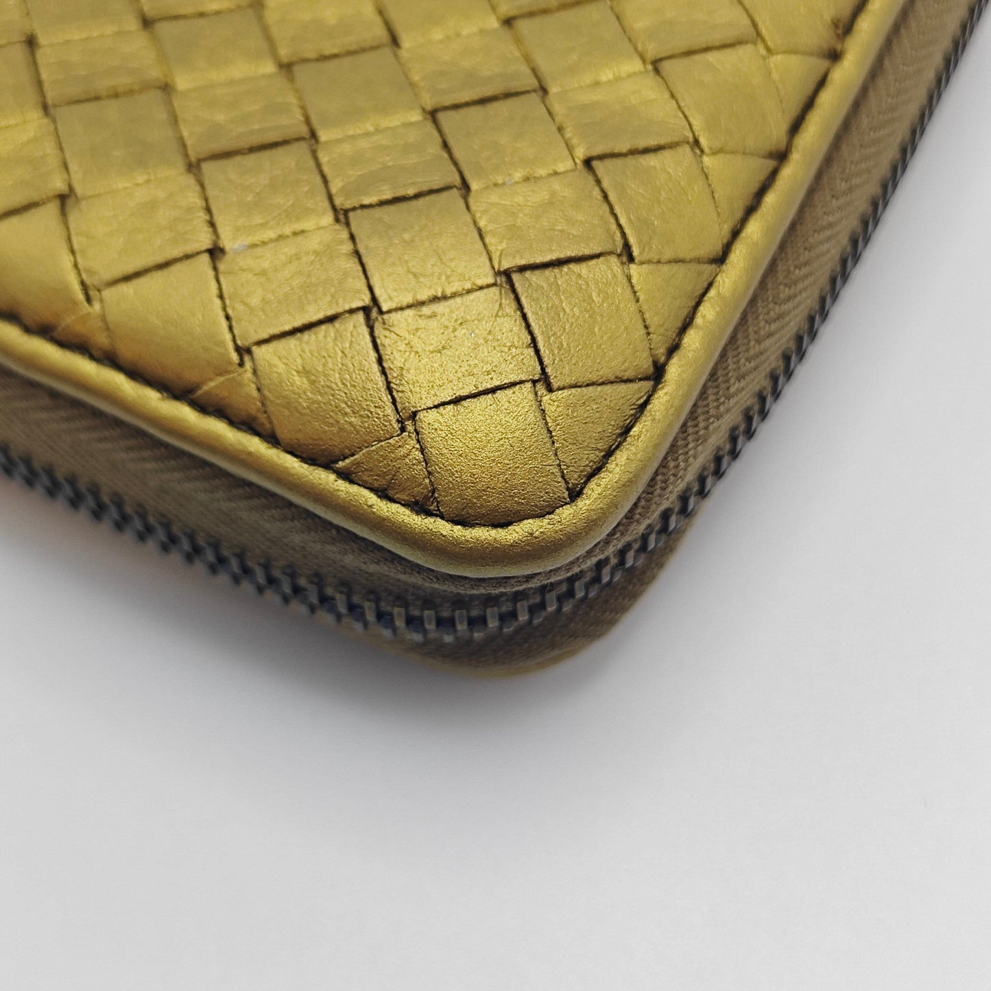 Bottega Veneta - Intrecciato Zip-Around Long Wallet - Leather - Gold - (medium)