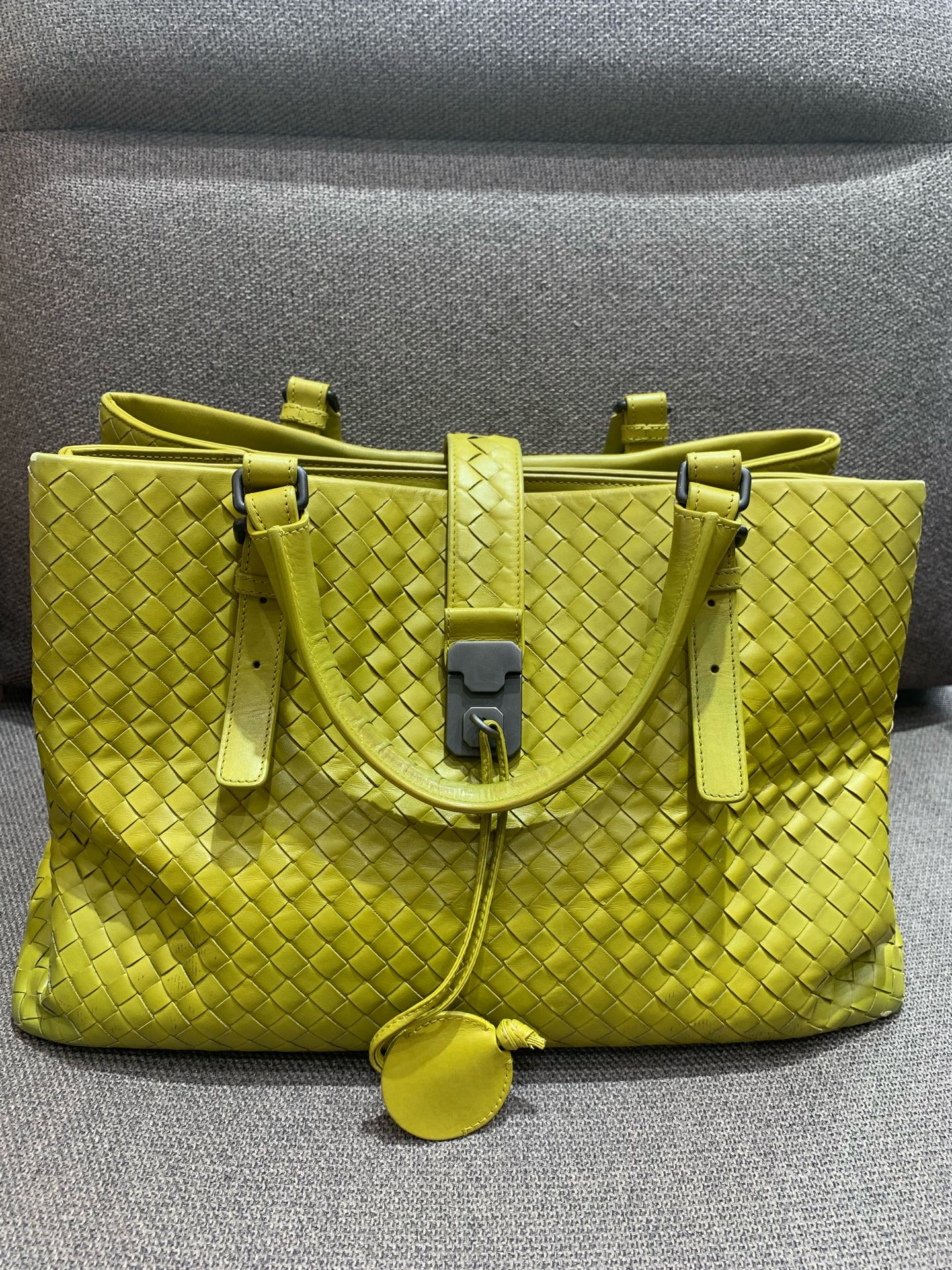 Bottega Veneta - Roma - Cowhide leather - Yellow - (Large)