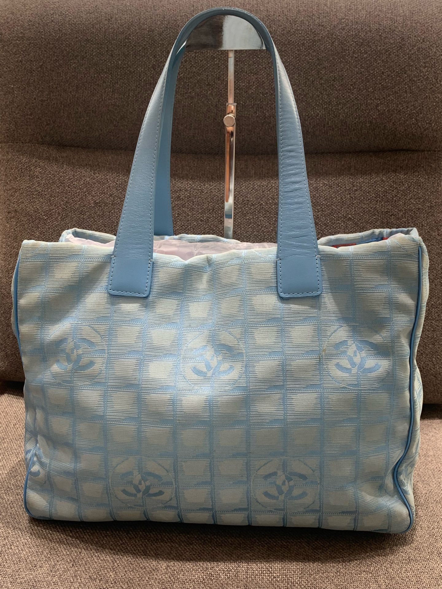 Chanel - New Travel Line Tote - Cloth with leather handles - Blue - (medium)