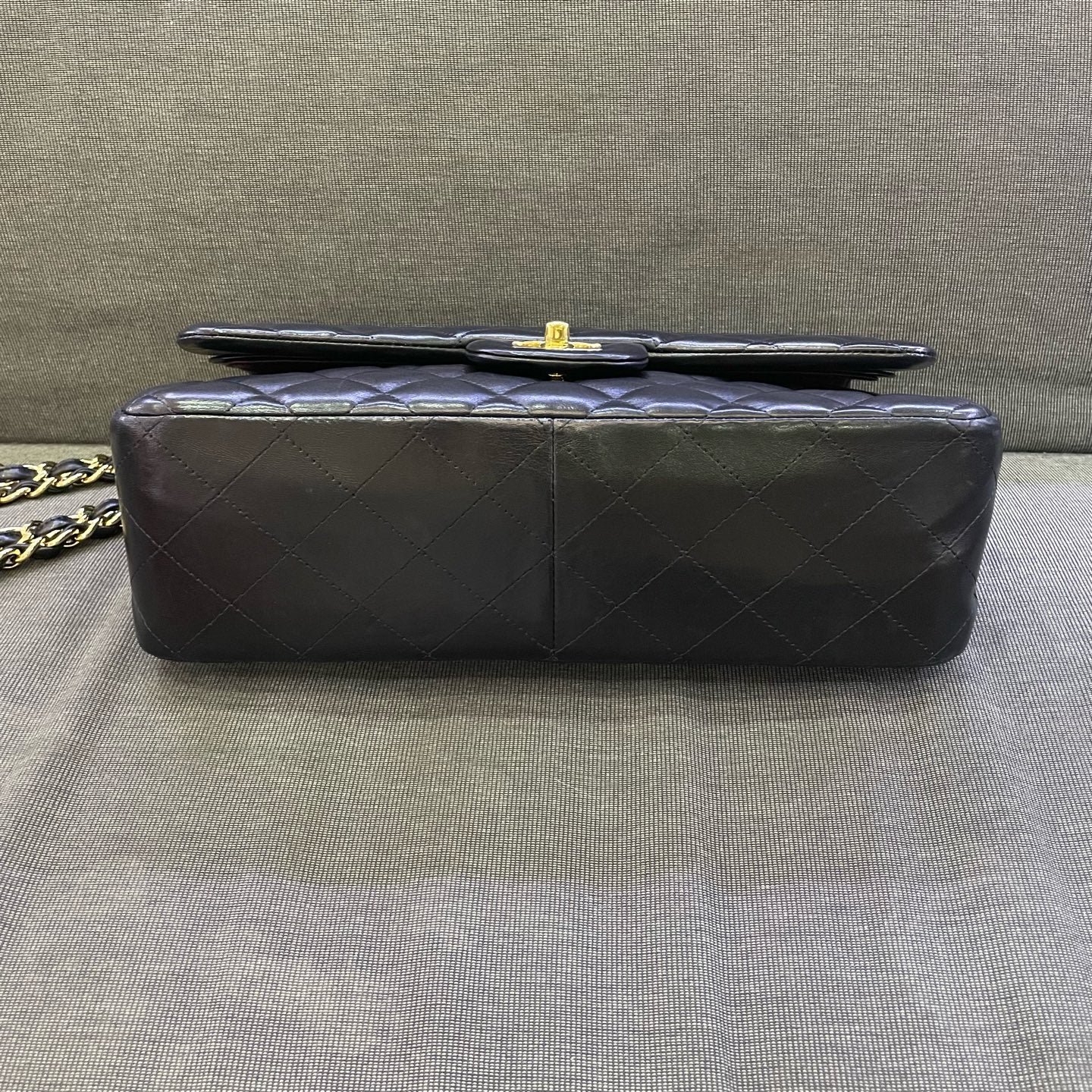 Chanel - Classic Flap Jumbo - Lambskin leather - Black - (large)