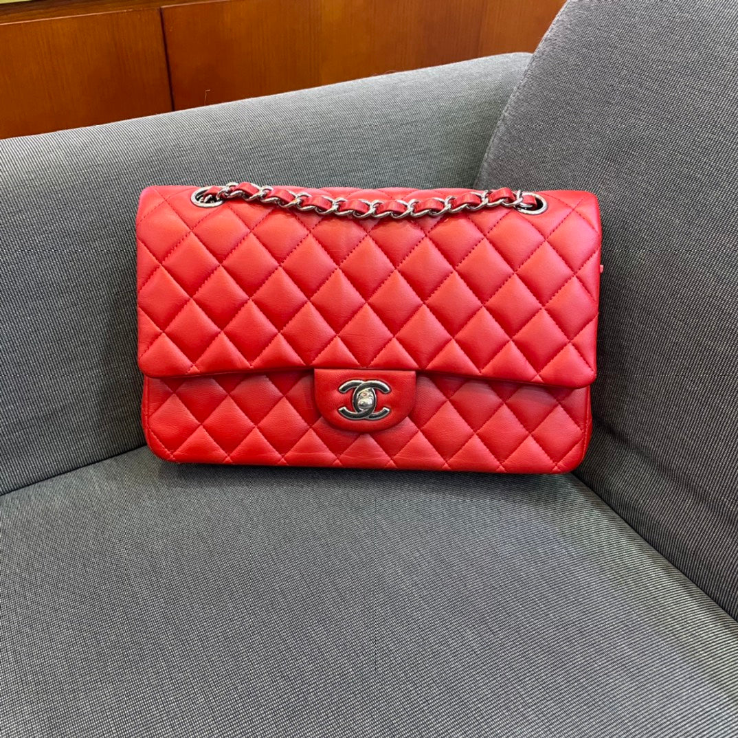 Chanel - Classic Flap Medium - Lambskin leather - Red with Silver-Tone Hardware - (Medium)