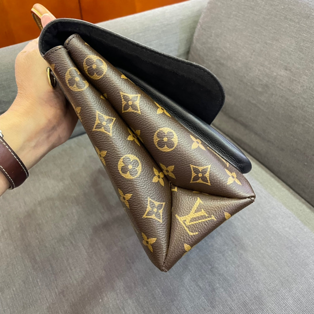 Louis Vuitton - Marignan - Monogram coated canvas with grained leather trim and Vachetta leather accents - Brown Monogram with Black - (medium)