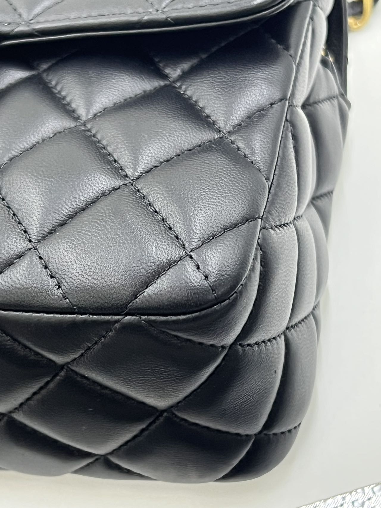 Chanel - Rectangular Mini Flap Bag with Coin Charm Chain - Lambskin leather - Black - (mini)