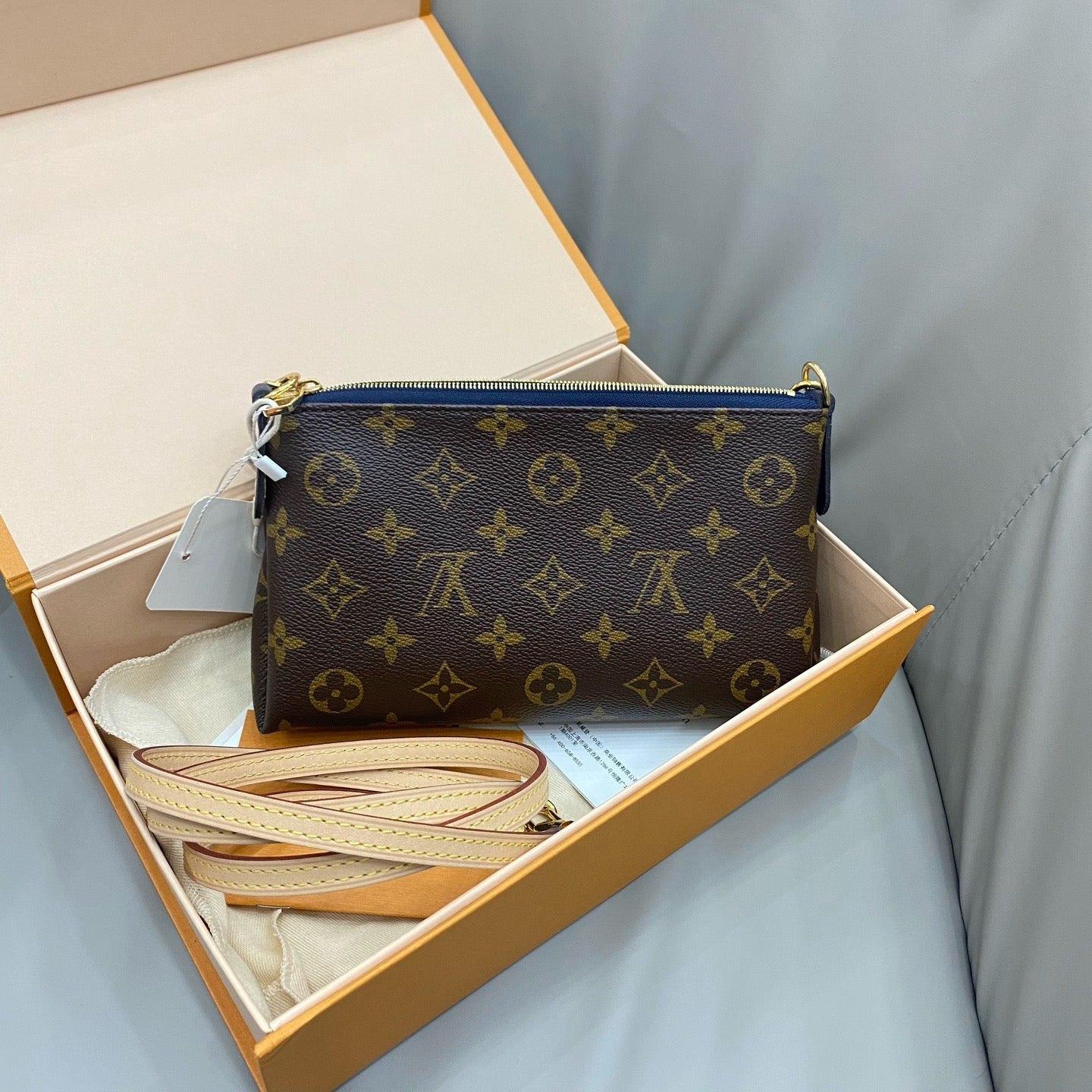Louis Vuitton - Pochette Felicie WOC - Monogram coated canvas with Vachetta leather trim and leather lining - Brown - (mini)