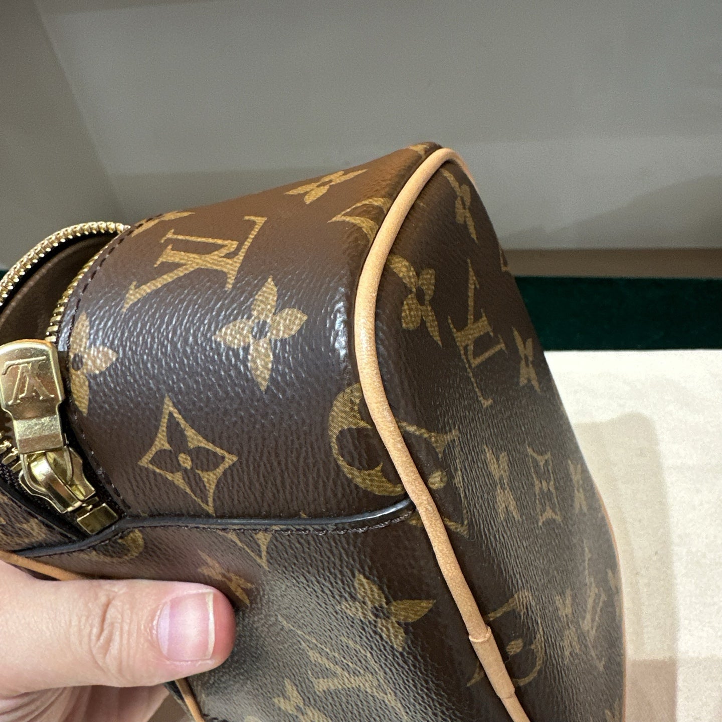 Louis Vuitton - Nice Nano - Monogram coated canvas with Vachetta leather trim and gold-tone hardware - Brown - (mini)