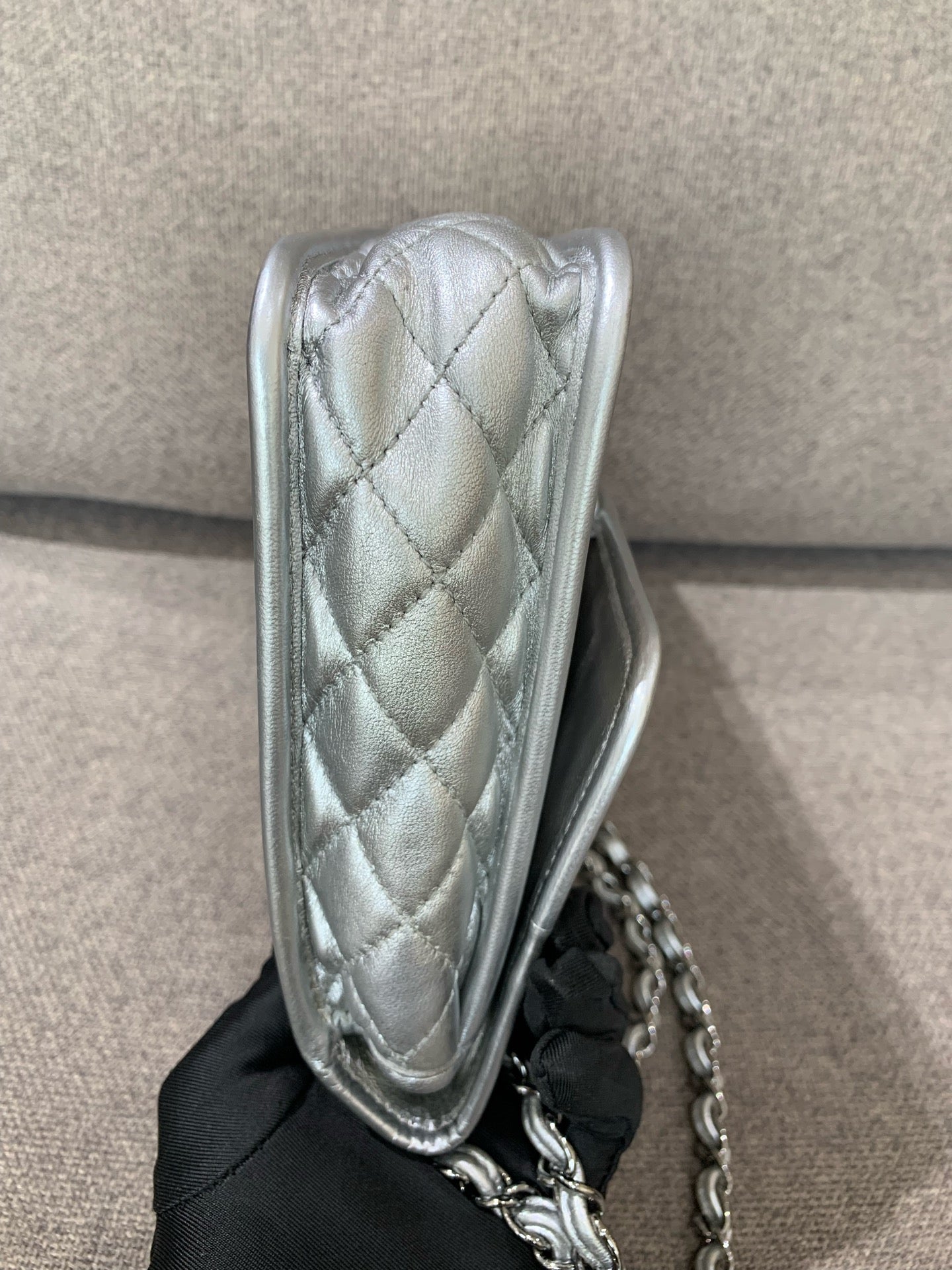 Chanel - Vintage "Ice Cube" Classic Flap Chain Bag - Metallic patent leather and lambskin - Silver - (medium)