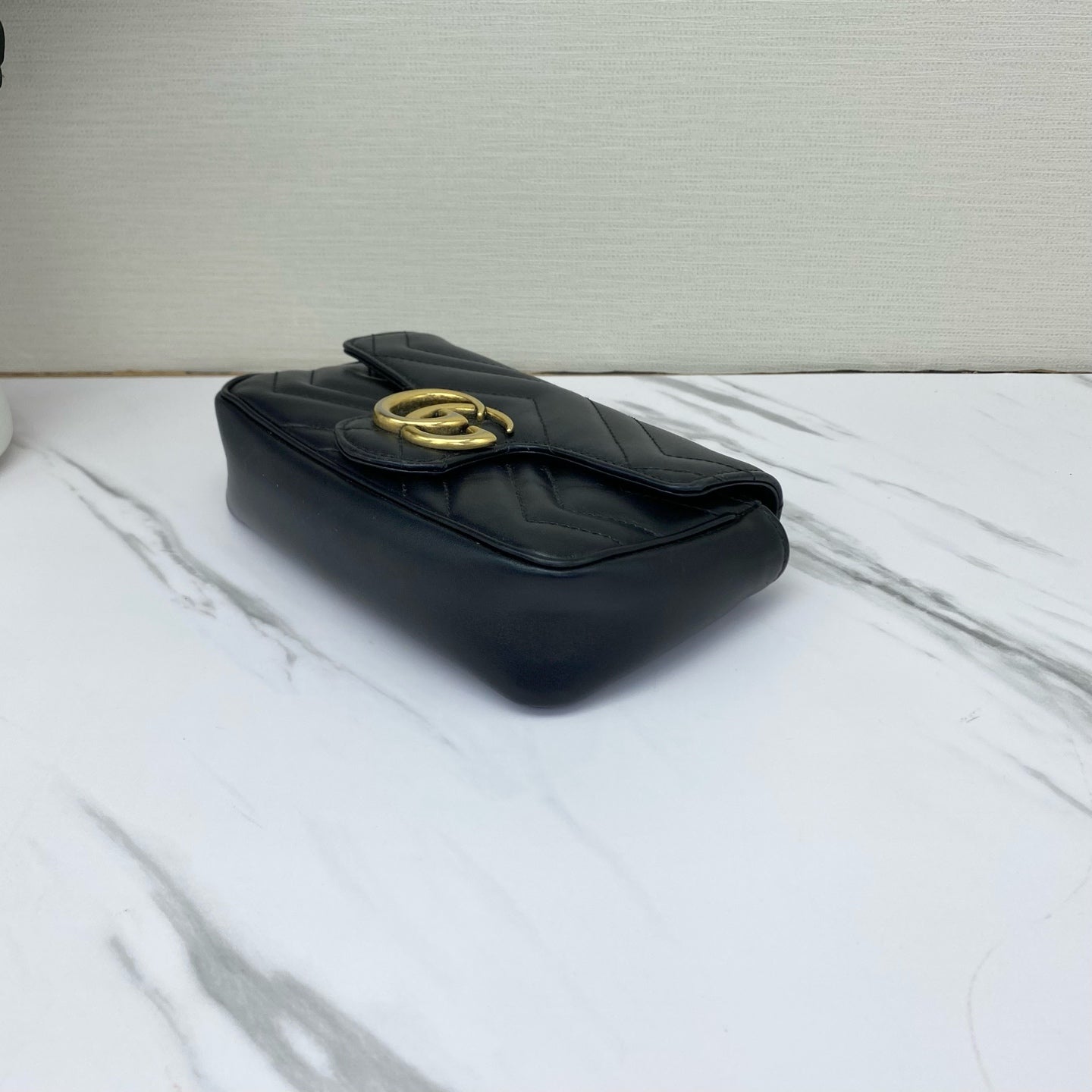 Gucci - GG Marmont Matelassé - Calfskin leather - Black with Gold-Tone Hardware - (mini)