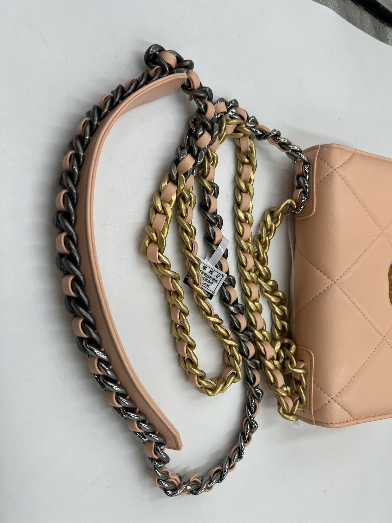 Chanel - Chanel 19 Wallet On Chain (WOC) - Lambskin leather - Pink with Mixed-Tone Hardware - (mini)