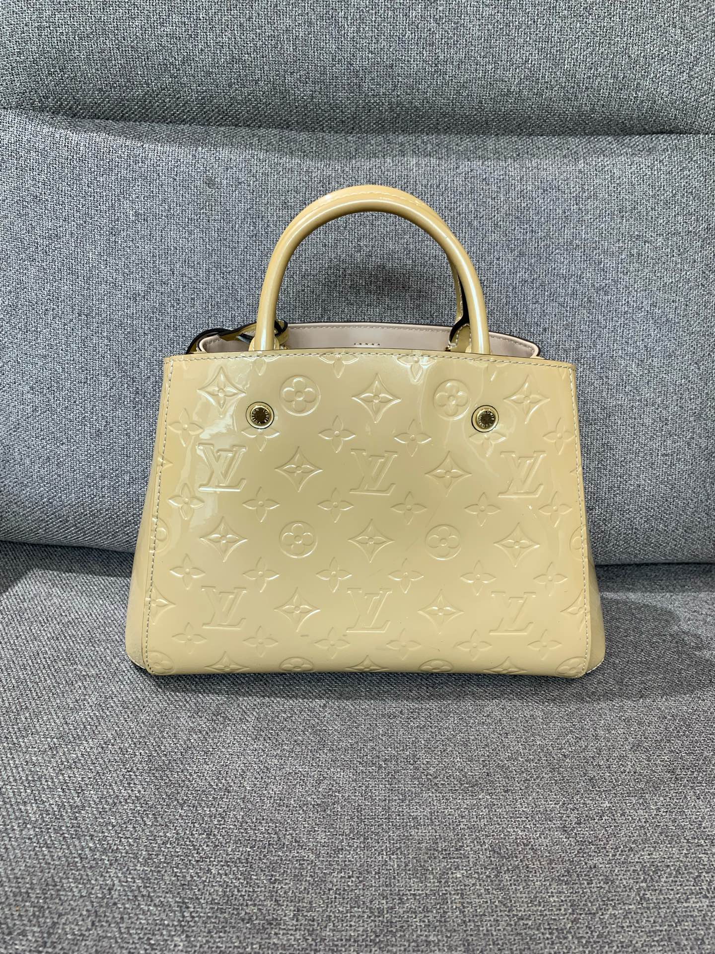 Louis Vuitton - Montaigne BB - Patent leather - Beige - (mini)