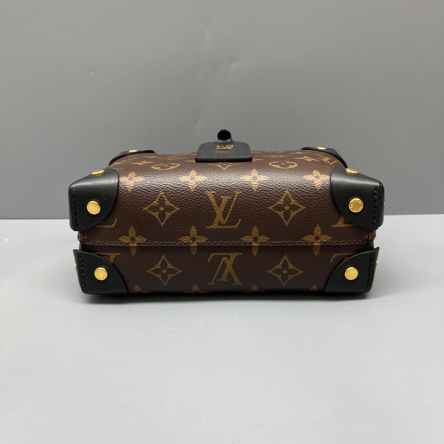 Louis Vuitton - Petite Malle Souple - Monogram coated canvas and leather - Brown with Black trim and Gold-tone Hardware - (small)