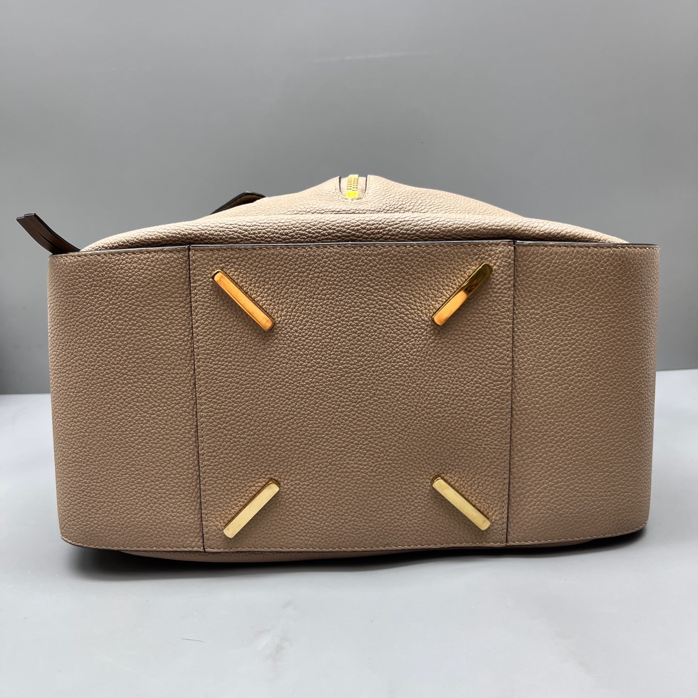 Loewe - Hammock bag - Grained calfskin leather - Beige - (medium)