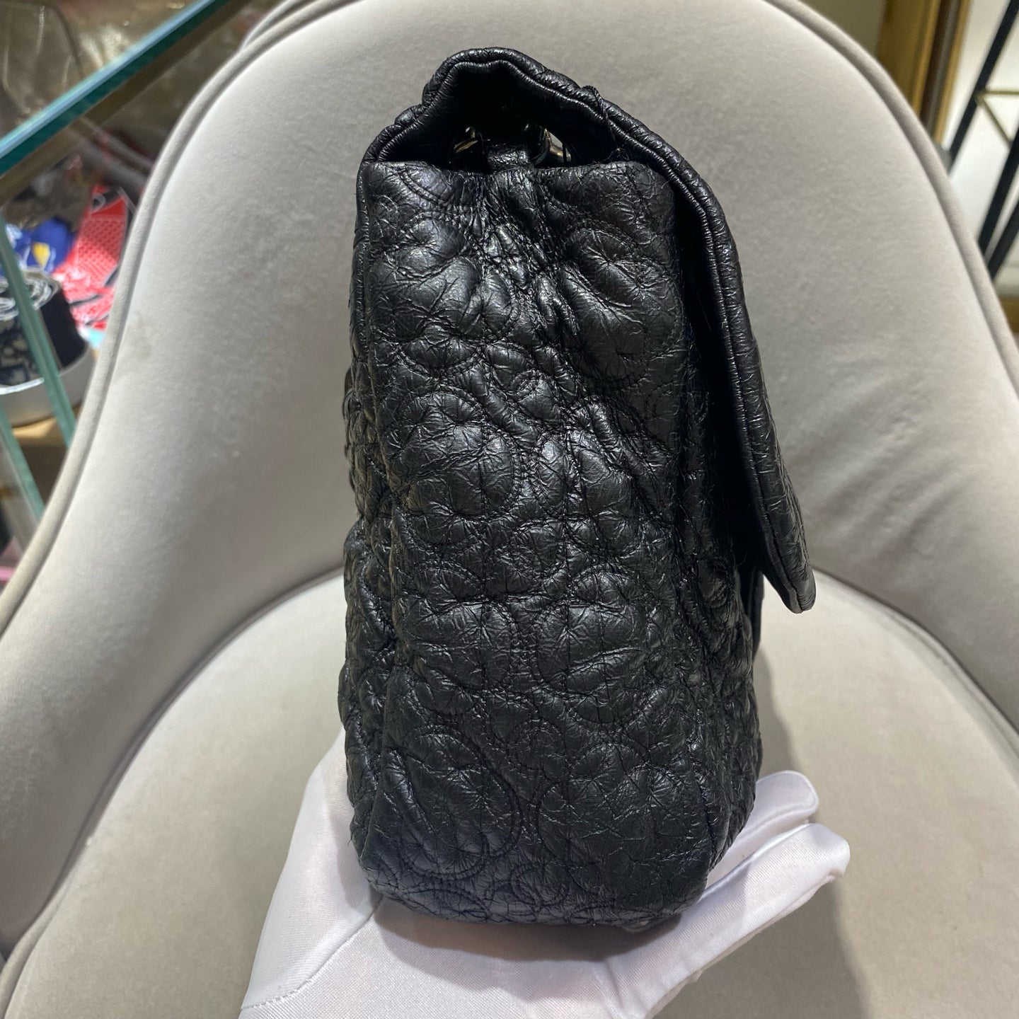 Chanel - Vintage Camellia Embossed Flap Bag - Leather - Black - (Medium)