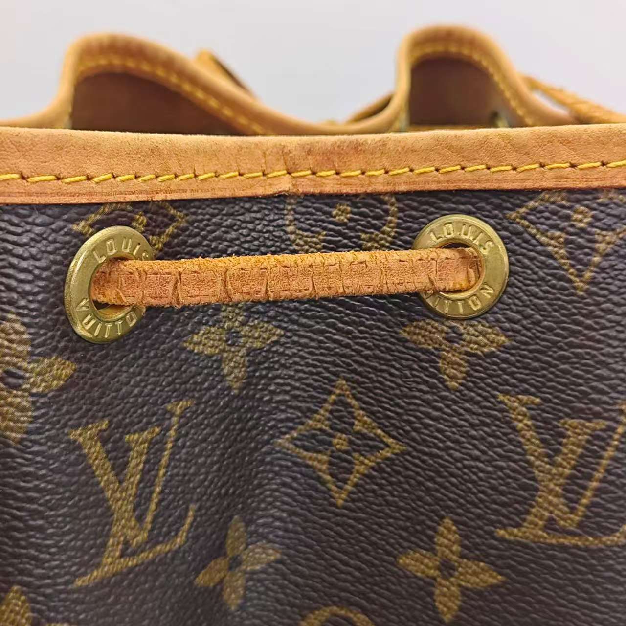 Louis Vuitton - Petit Noé - Monogram coated canvas with Vachetta leather trim - Brown - (medium)
