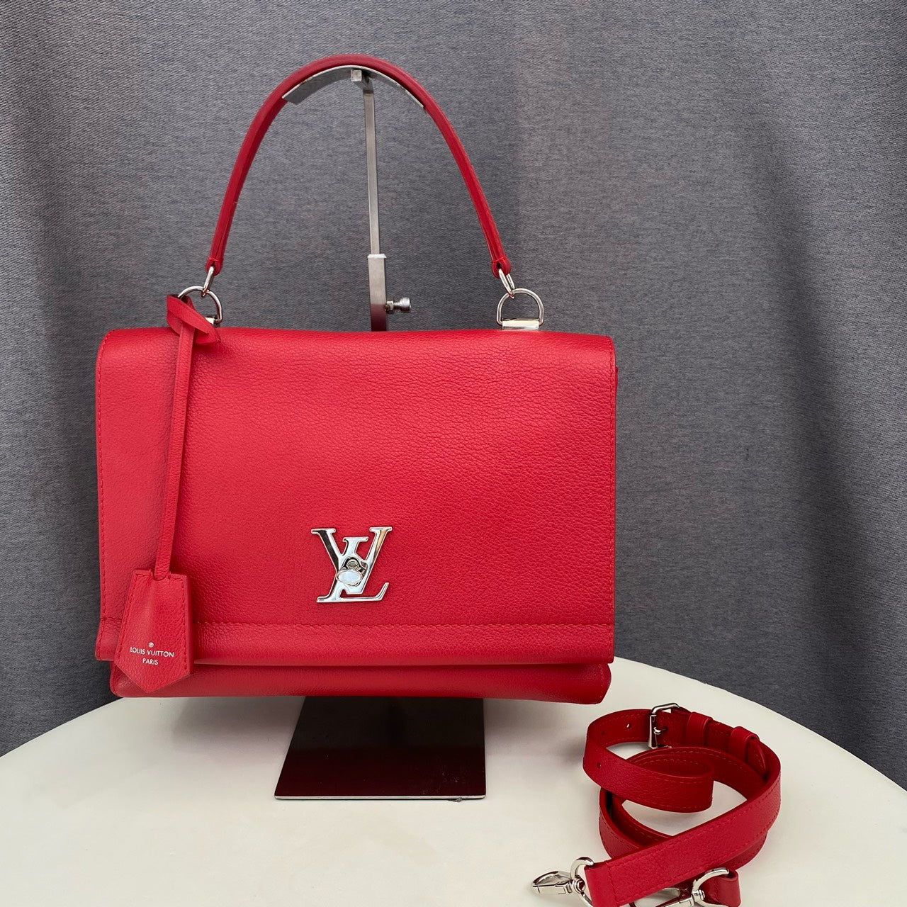 Louis Vuitton - Lockme - Grained leather - Red - (Medium)