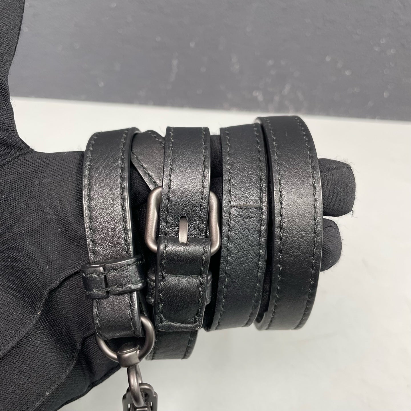 Bottega Veneta - Piazza Messenger Bag - Leather - Black - (medium)