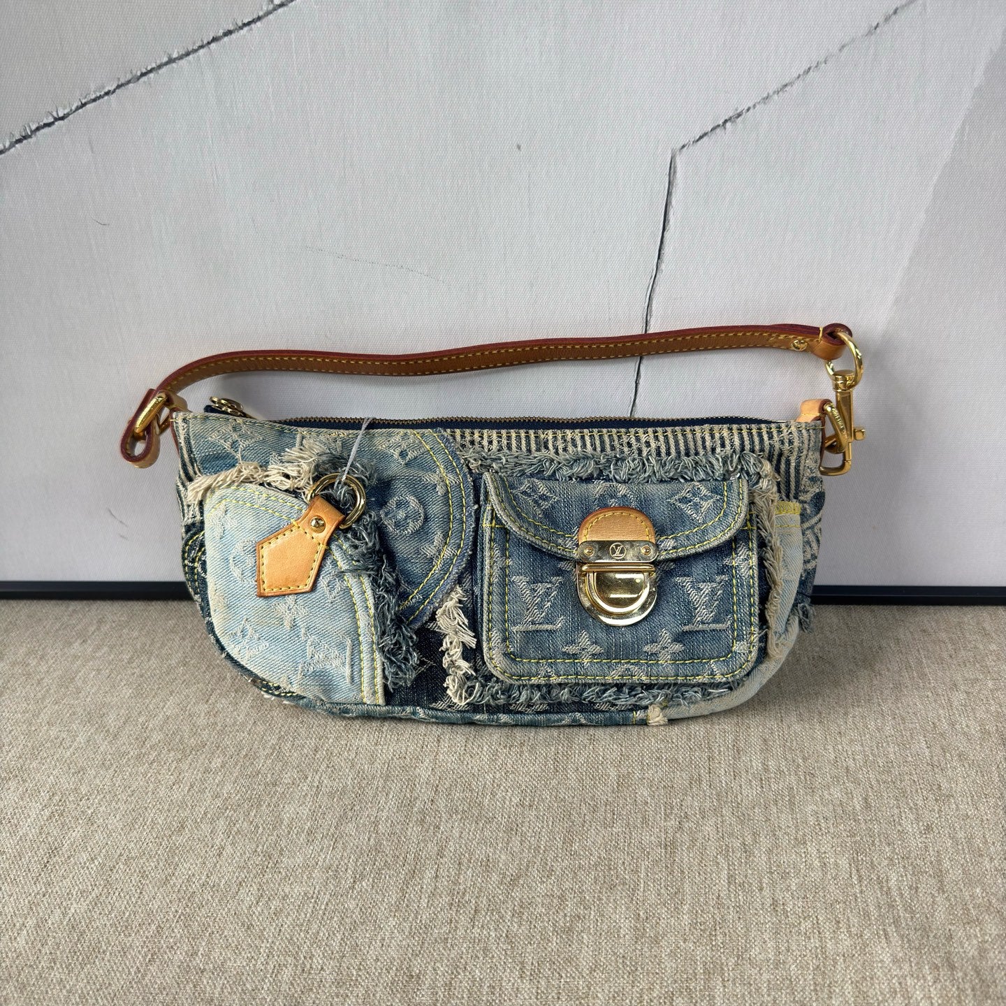 Louis Vuitton - Kapital Limited Edition Vintage Distressed Denim Patchwork Bag - Denim with natural cowhide leather trim - Blue - (Small)