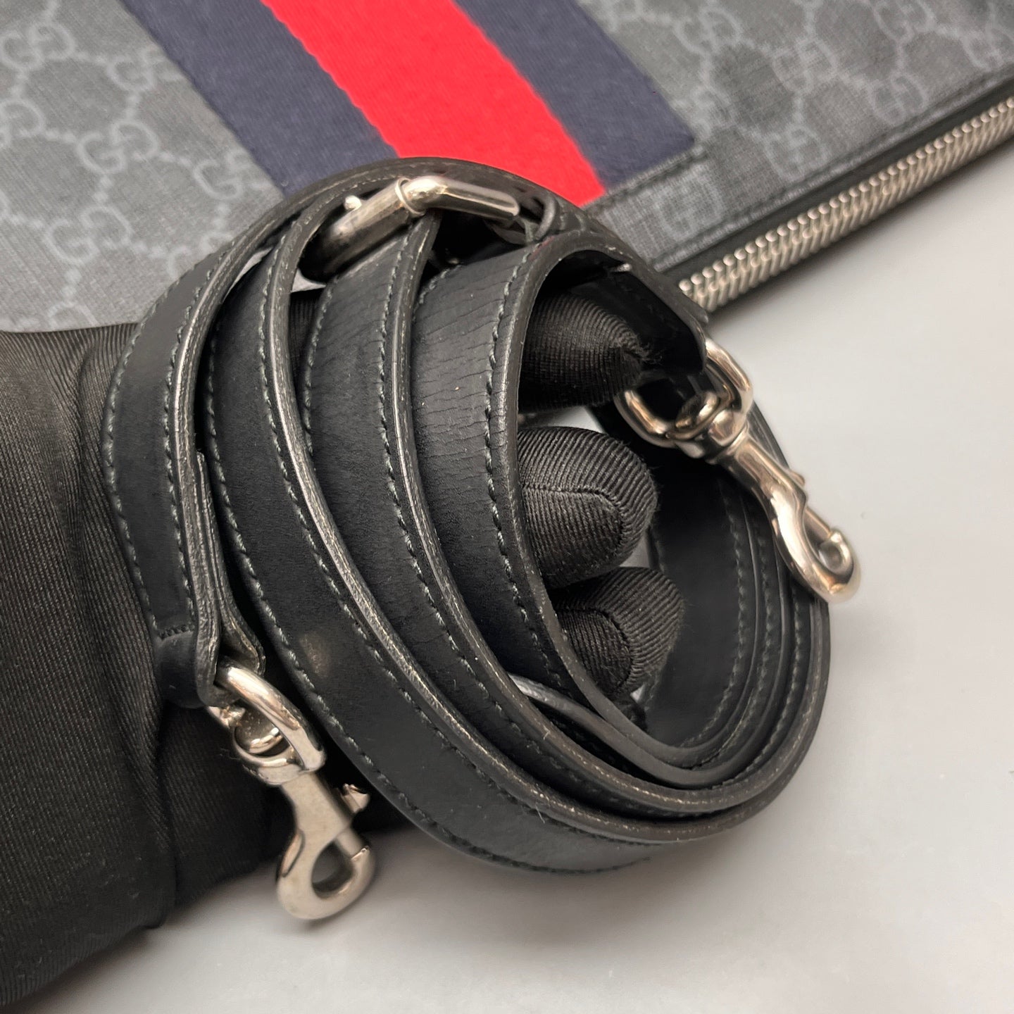 Gucci - GG Supreme Messenger Bag - GG Supreme canvas with leather trim and fabric - Black - (medium)