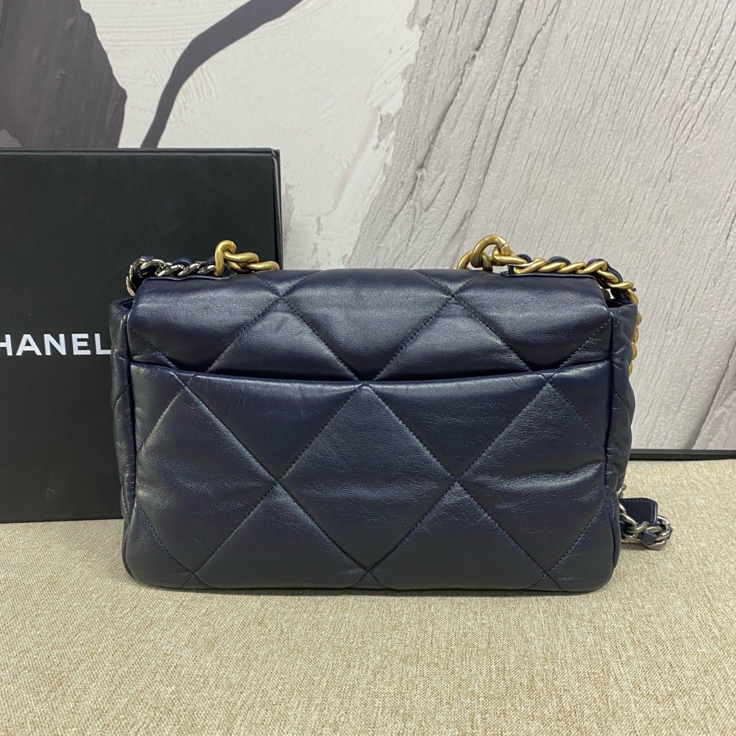 Chanel - 19 Flap Bag - Lambskin leather - Navy - (Medium)