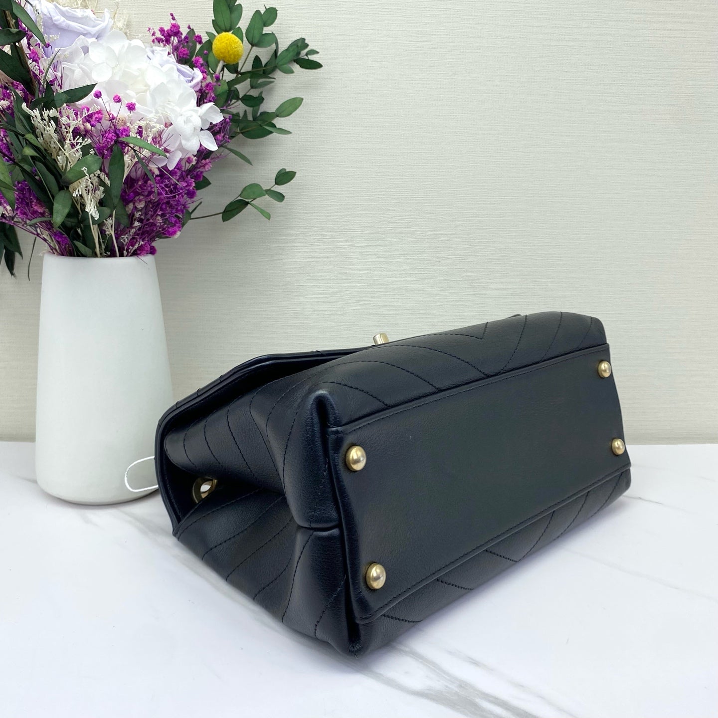 Chanel - Top Handle Bag - Grained leather with exotic leather (snake skin) accents - Black - (medium)