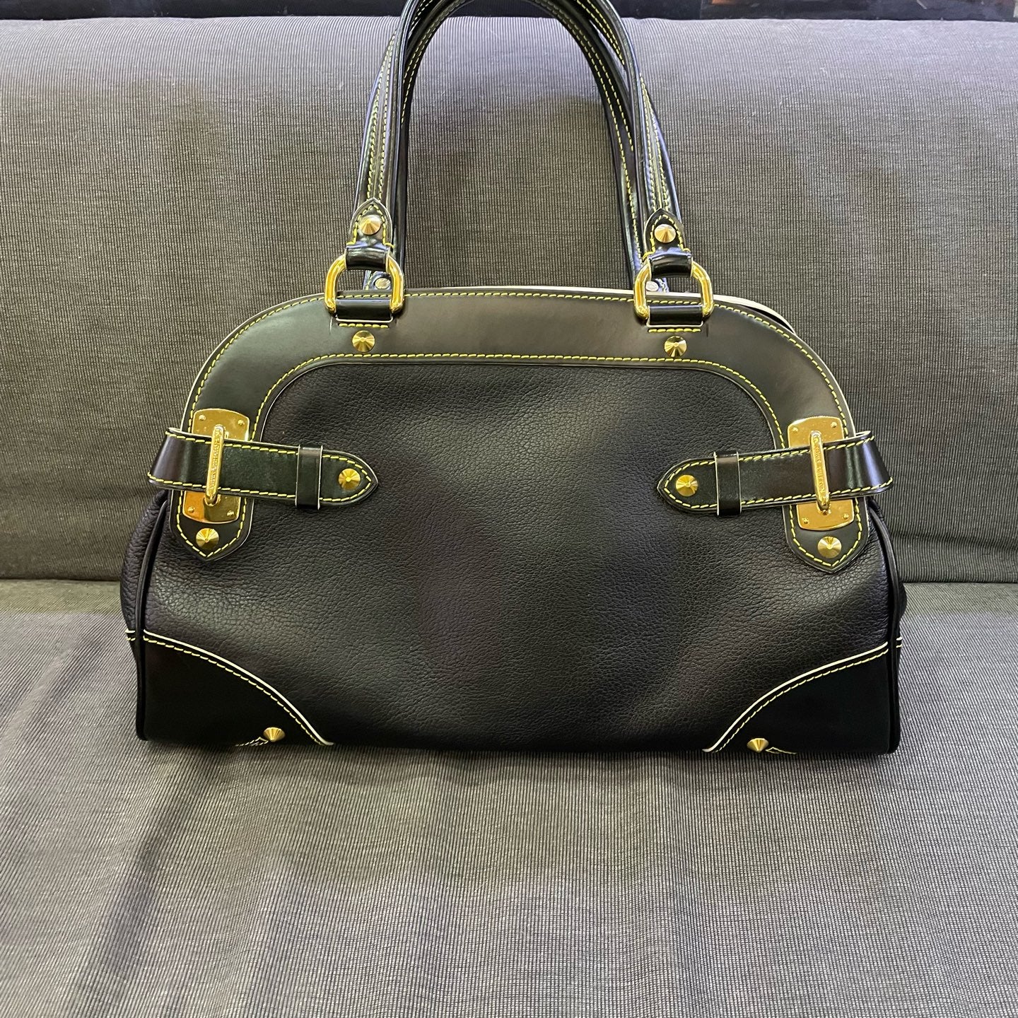 Louis Vuitton - Suhali Handbag - Goatskin leather - Black - (Medium)