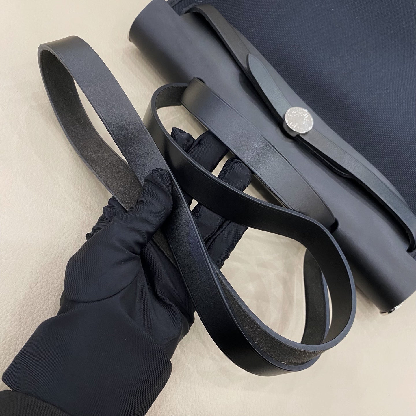 Hermès - Herbag 31 - Canvas with Vache Hunter leather trim - Black - (Medium)