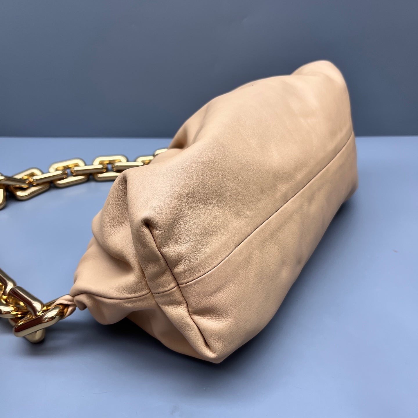 Bottega Veneta - The Chain Pouch - Leather - Beige - (medium)