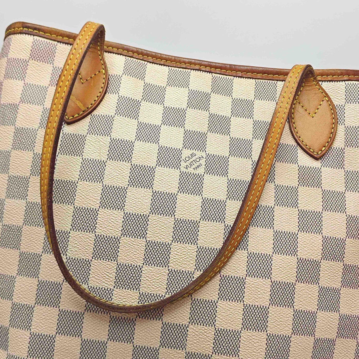 Louis Vuitton - Neverfull MM - Damier Azur coated canvas with natural cowhide leather trim - White - (medium)