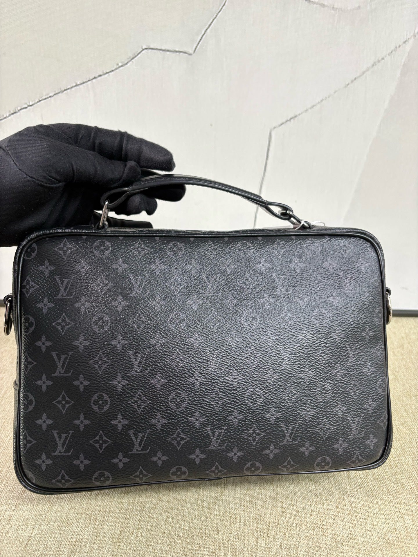 Louis Vuitton - Multipocket Messenger Bag - Monogram Eclipse coated canvas and grained leather - Multicolour - (medium)