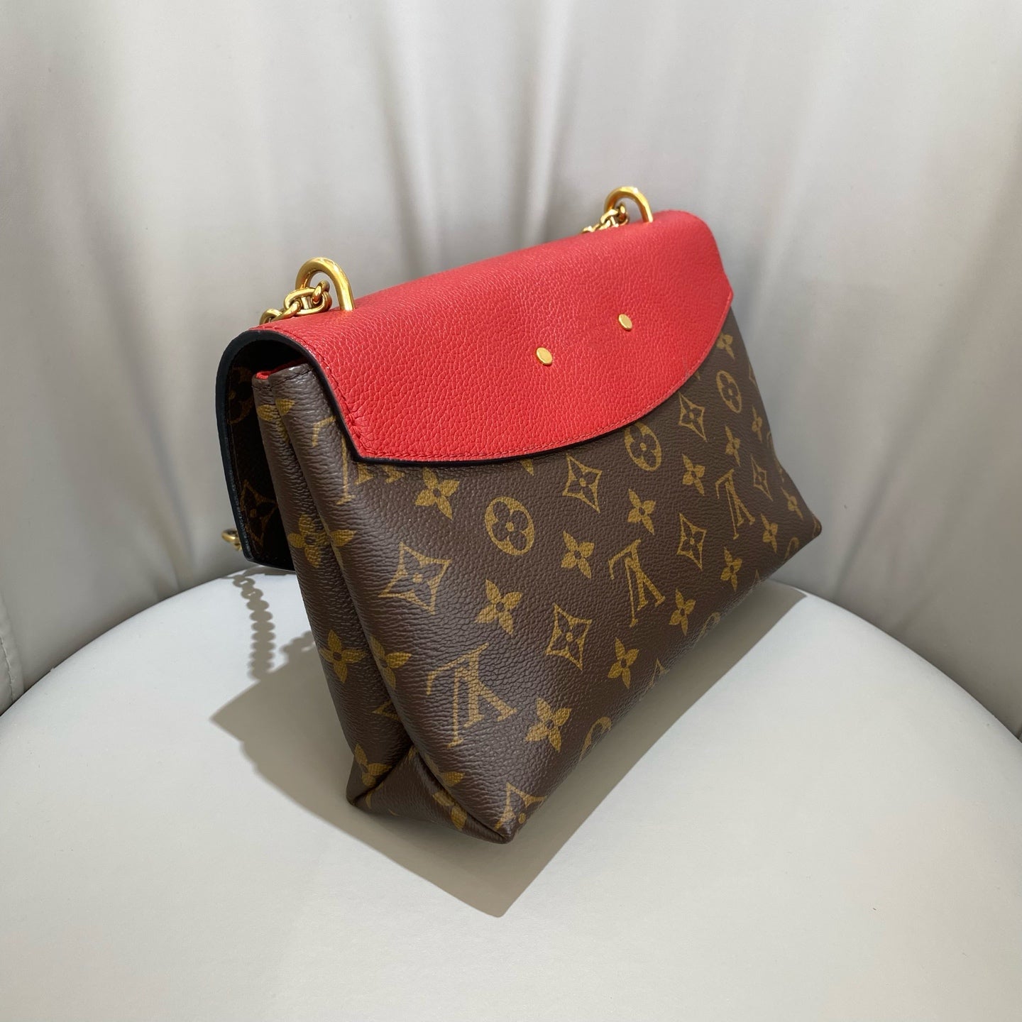 Louis Vuitton - Monogram Bicolor Flap Bag - Monogram coated canvas with grained leather trim - Brown and Red - (Small)