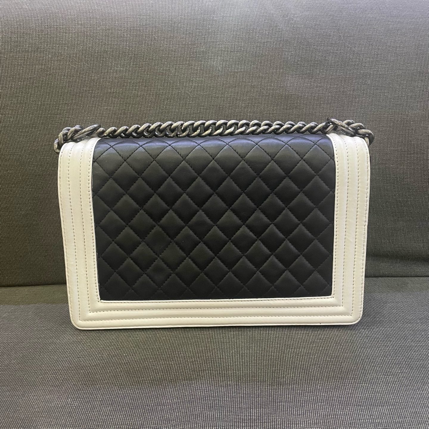 Chanel - Leboy - Lambskin leather - Black and White - (medium)