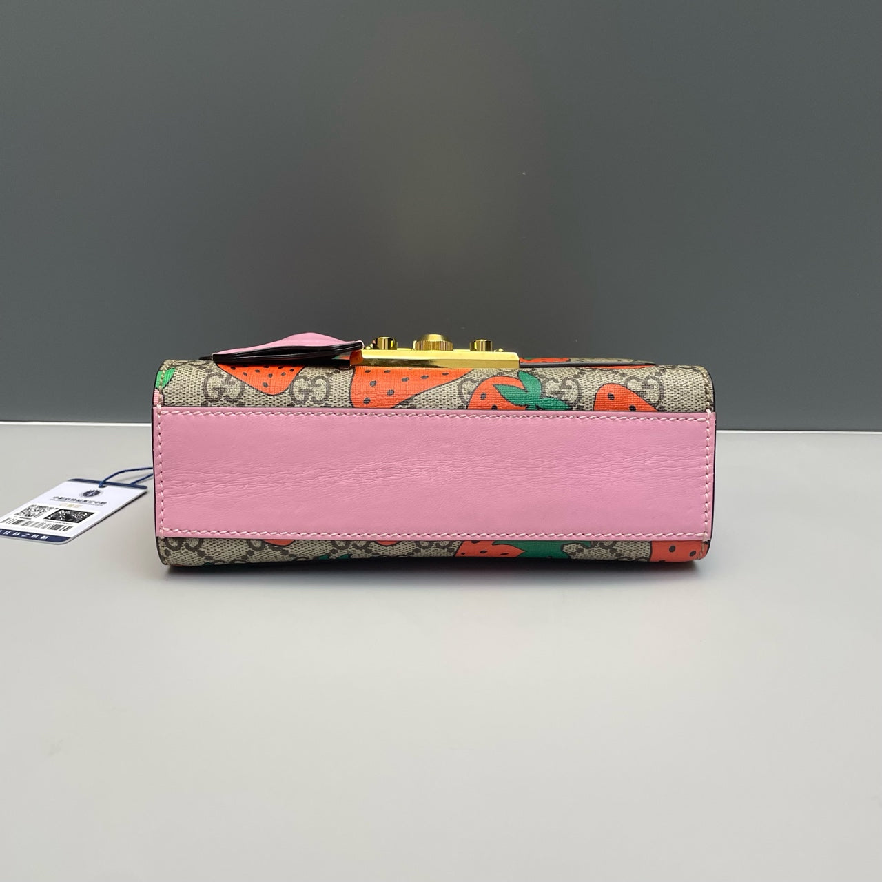 Gucci - Padlock GG Supreme Strawberry Print Small - Coated canvas with leather trim and suede lining - Beige, Pink, Red, Green - (small)