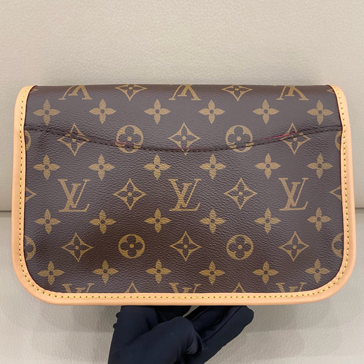 Louis Vuitton - Baguette Bag - Monogram coated canvas with natural cowhide leather trim - Brown - (small)
