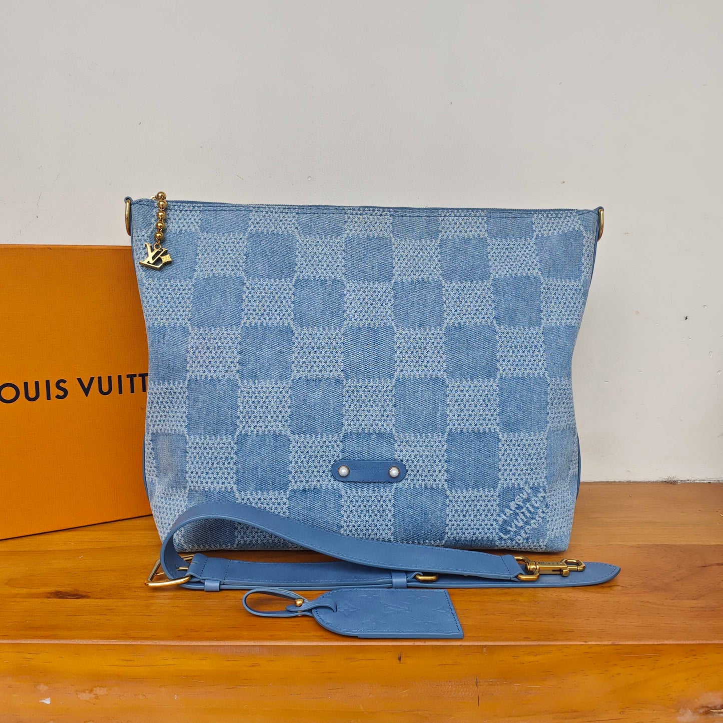 Louis Vuitton - Vagabond Hobo Bag - Denim cotton canvas with leather trim - Blue - (medium)