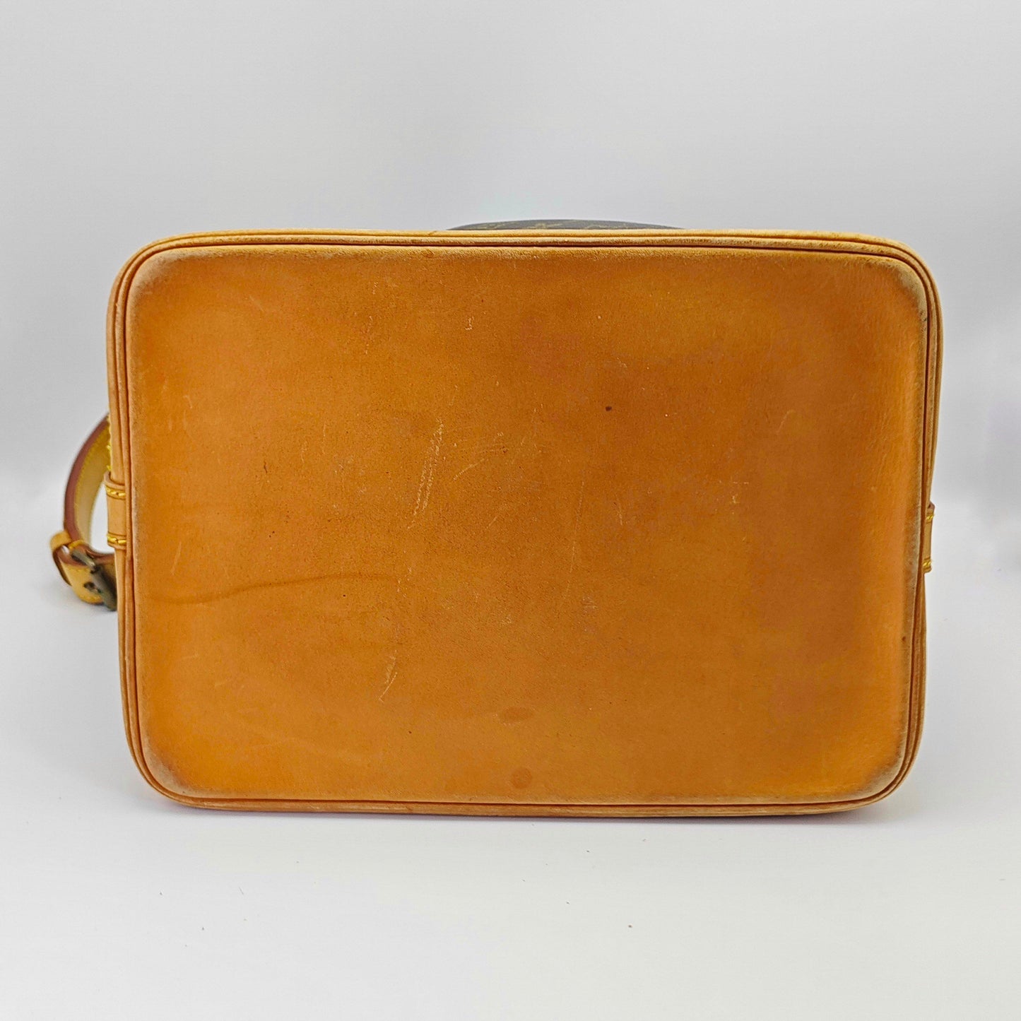 Louis Vuitton - Petit Noé - Monogram coated canvas with Vachetta leather trim - Brown - (medium)