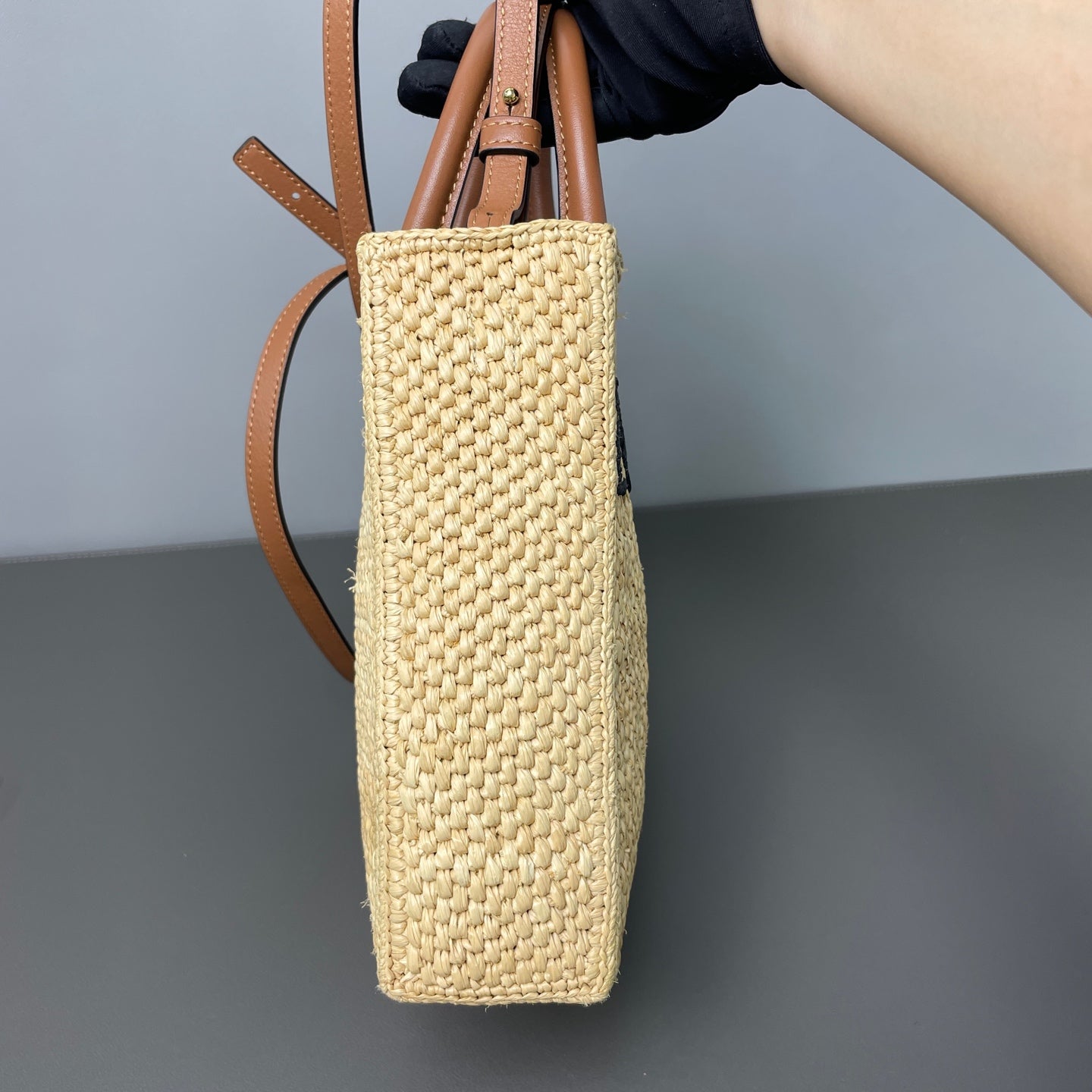 LOEWE - A5 Letter Logo Raffia Tote Bag - Raffia and Calfskin Leather - Beige - (Small)