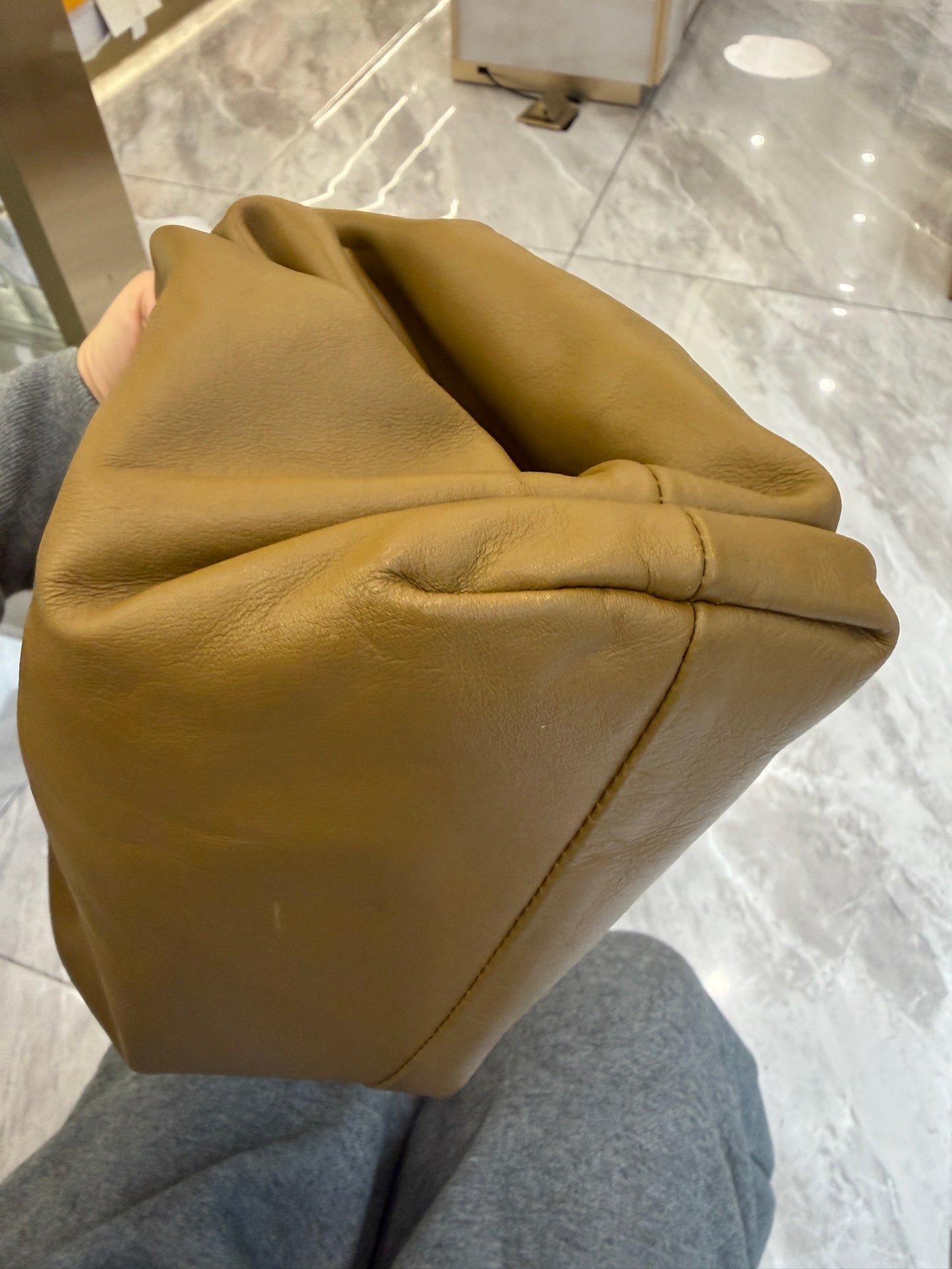 Bottega Veneta - The Pouch - Leather - Camel - (large)