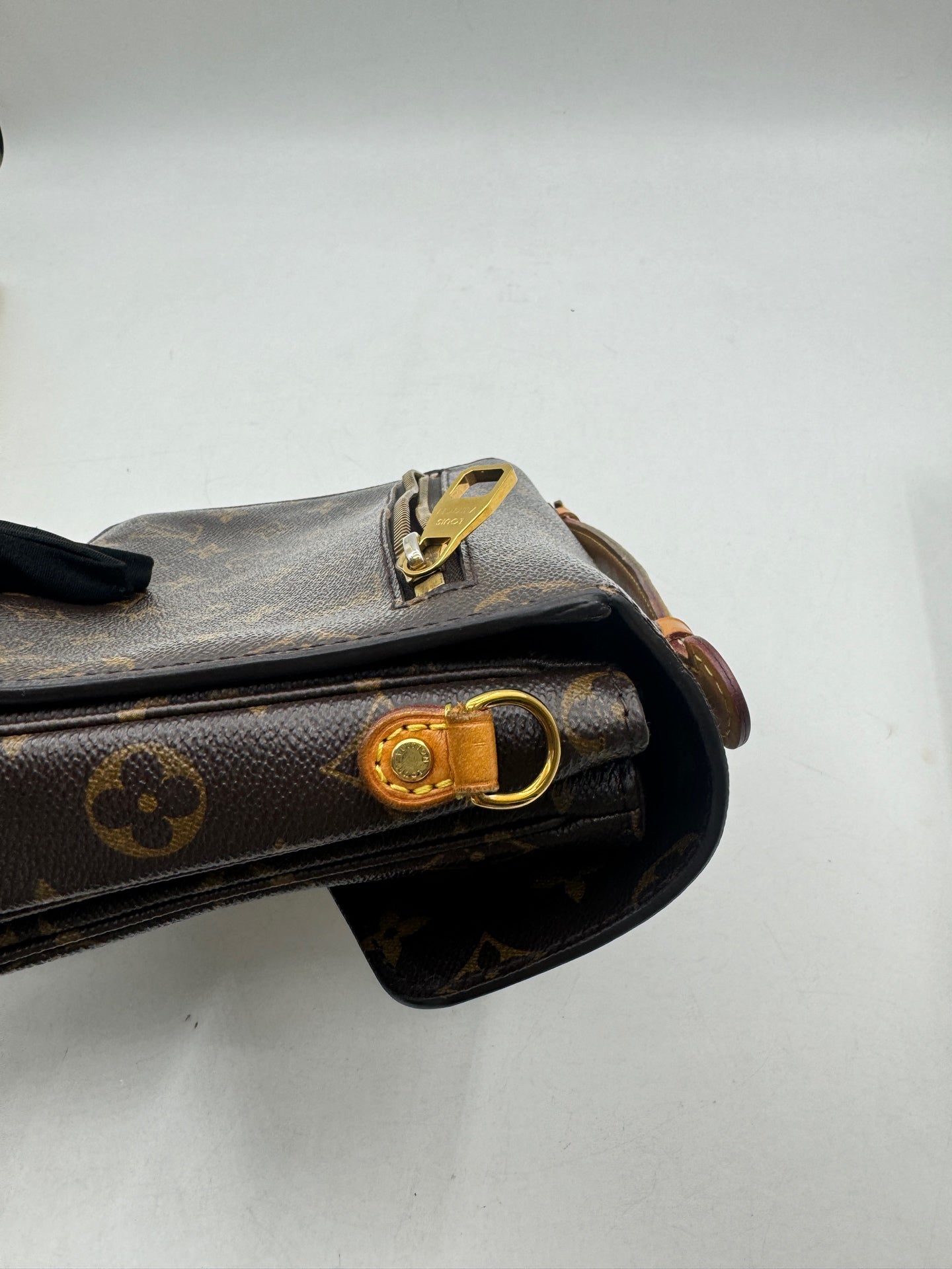 Louis Vuitton - Pochette Metis - Monogram coated canvas with cowhide leather trim - Brown - (Medium)