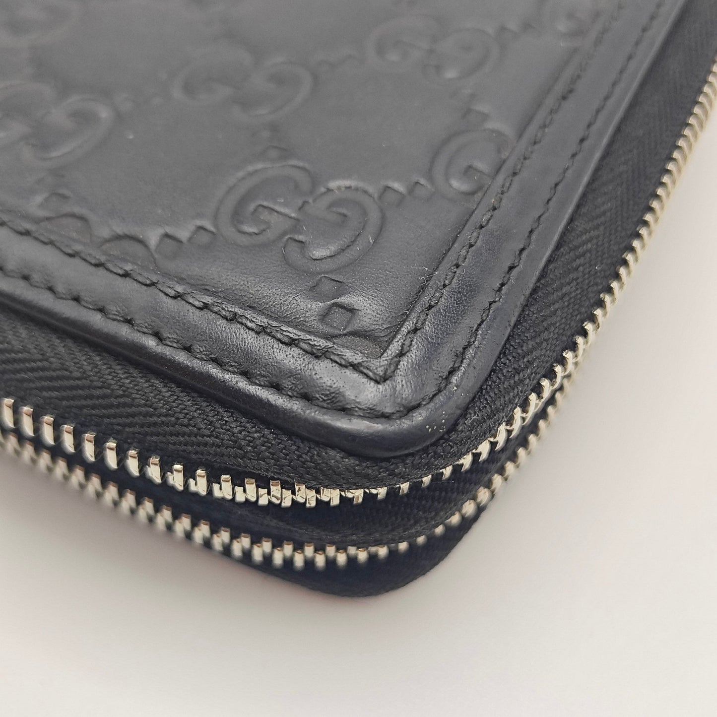 Gucci - Guccissima Zip-Around Clutch - Leather - Black - (medium)