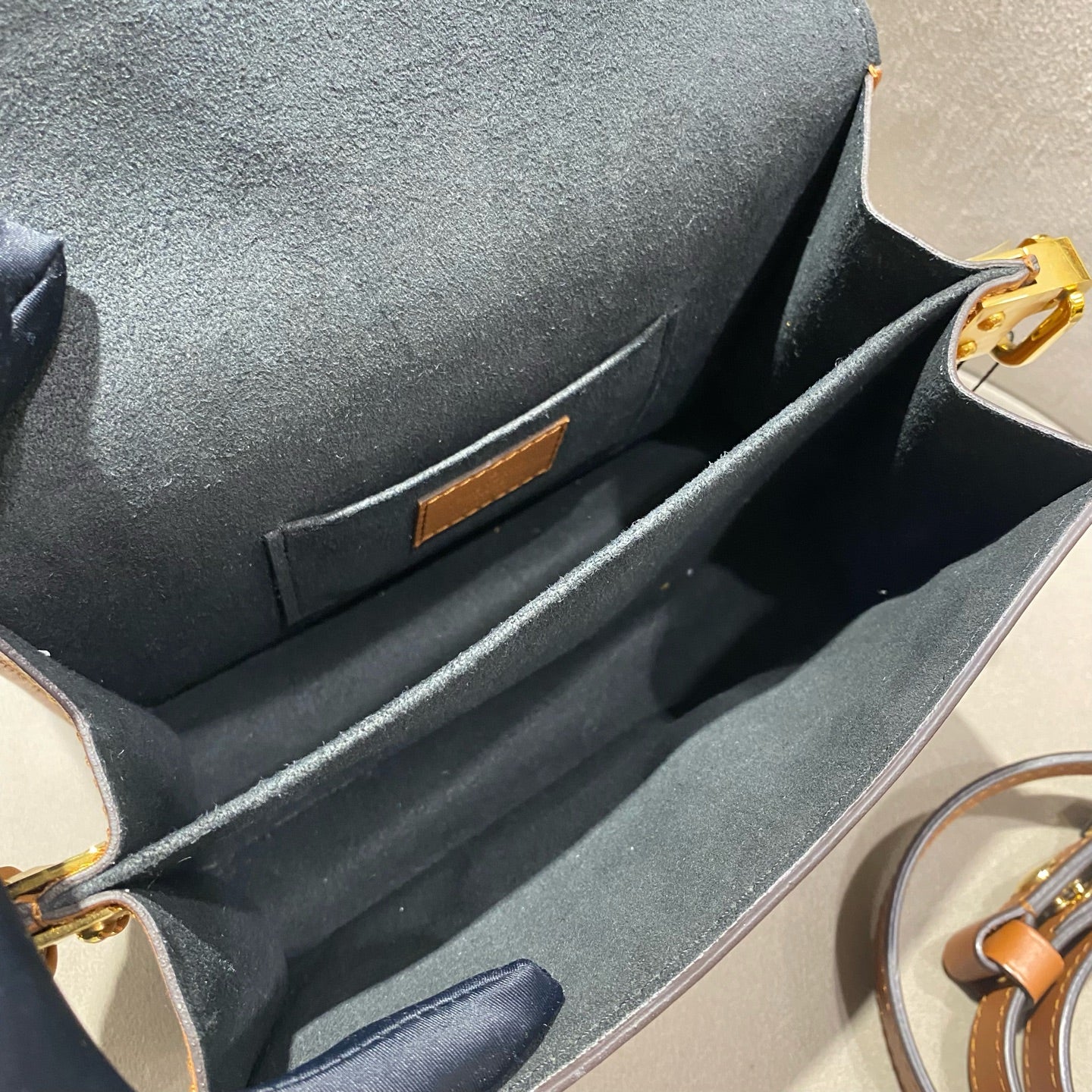 Louis Vuitton - Dauphine Small - Monogram coated canvas with natural cowhide leather trim and microfiber lining - Brown - (small)