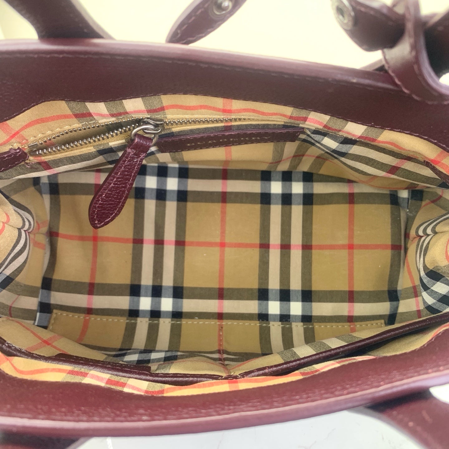 Burberry - Banner - Grained cowhide leather - Burgundy - (medium)