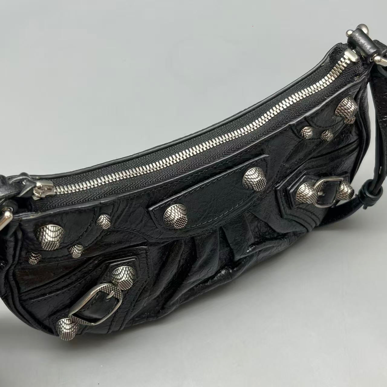 Balenciaga - Le Cagole Crescent Shoulder Bag - Leather - Black - (mini)