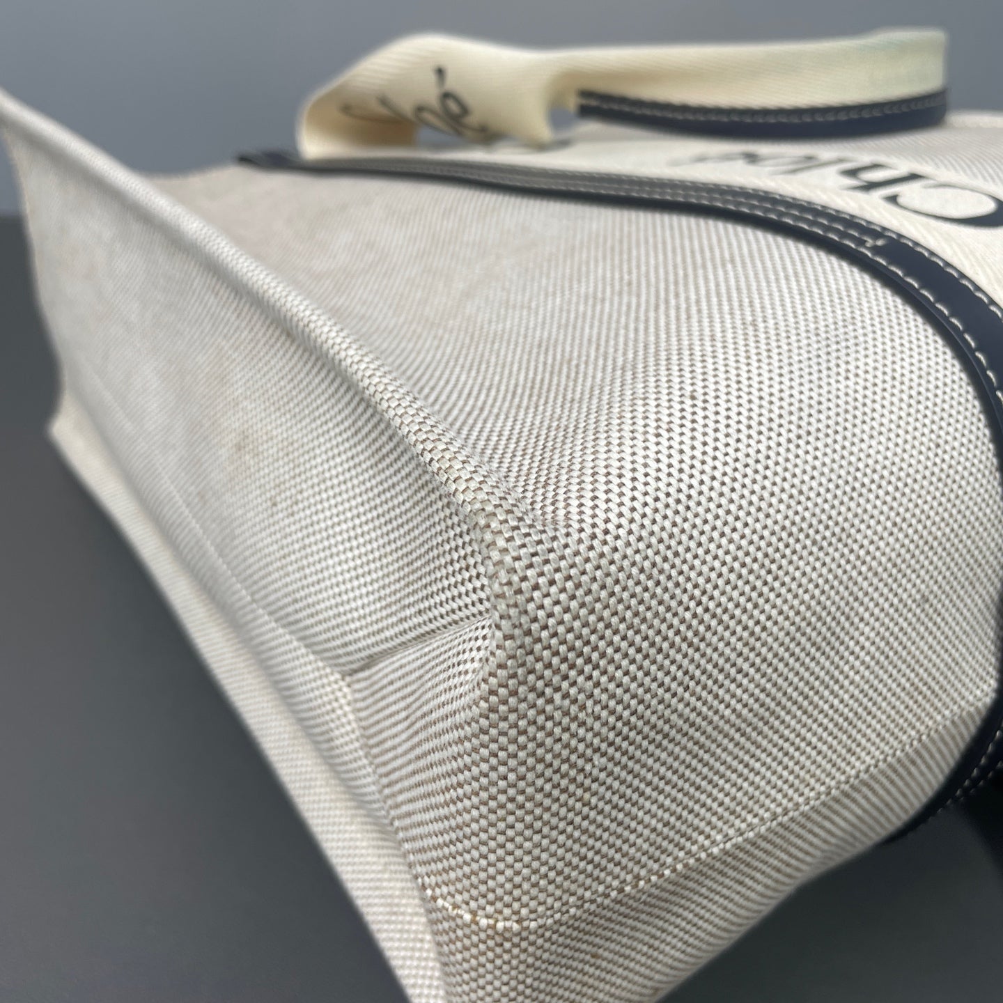 Chloé - Woody Tote Bag - Linen canvas with leather trim - Beige with Black accents - (large)